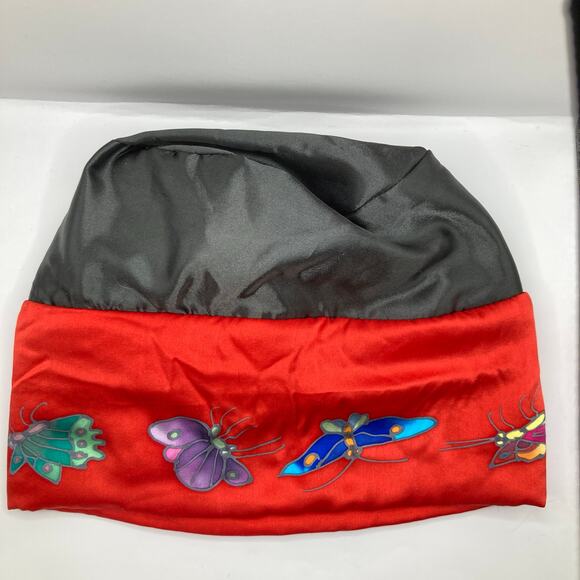 Invisible World Silk Lined Butterfly Black/Red Fleece Hat Womens M Natural Hair - Picture 5 of 7